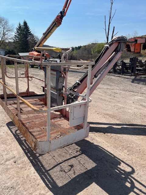 Sold - Scissor Lift - View 3